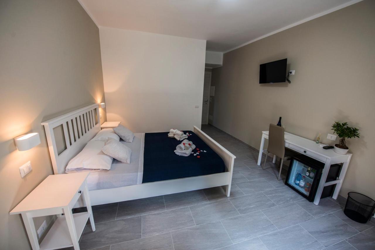 Cosmo Rooms A Pochi Passi Da Tropea サンタ・ドメーニカ エクステリア 写真